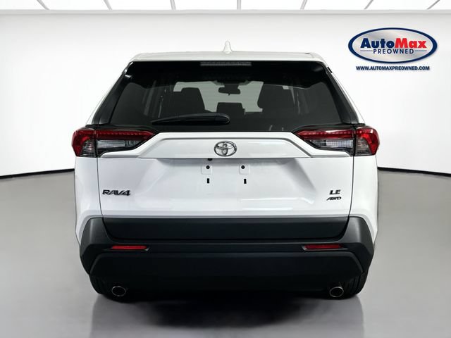 Used 2023 Toyota RAV4 LE AWD/4WD image 7