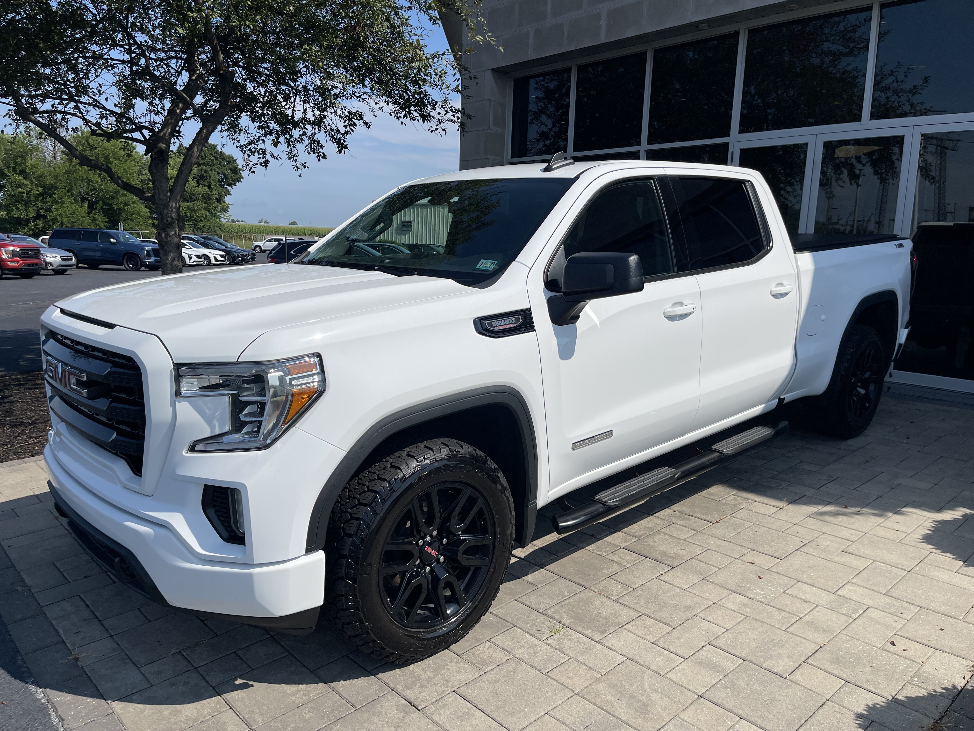 Used 2021 GMC Sierra 1500 Elevation w/ X31 Off-Road Package AWD/4WD image 3