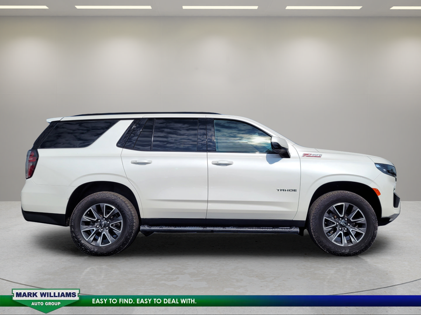 Used 2023 Chevrolet Tahoe Z71 w/ Luxury Package AWD/4WD image 2