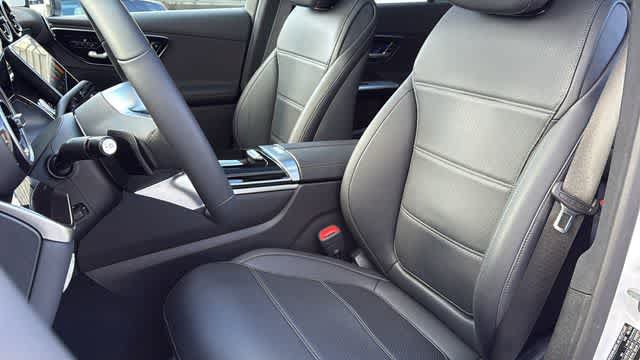Used 2026 Mercedes-Benz GLC 300 4MATIC image 28
