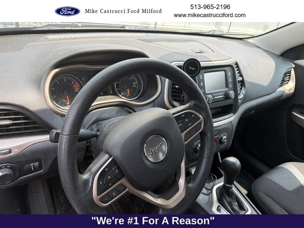 Used 2017 Jeep Cherokee Sport AWD/4WD image 11