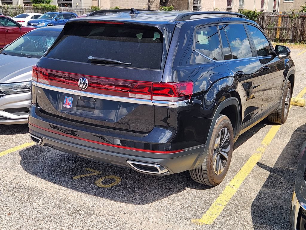 Used 2024 Volkswagen Atlas SE FWD image 4