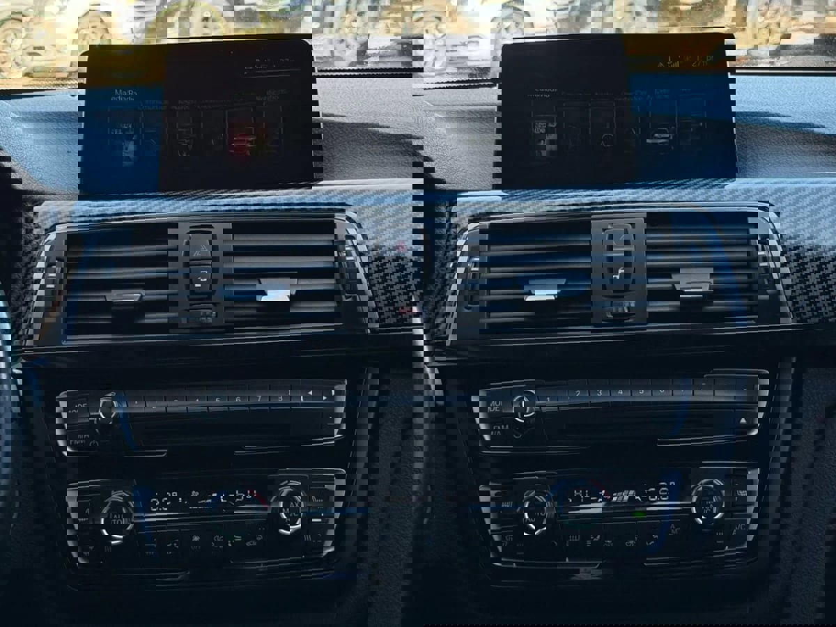 Used 2017 BMW M4 Coupe image 50