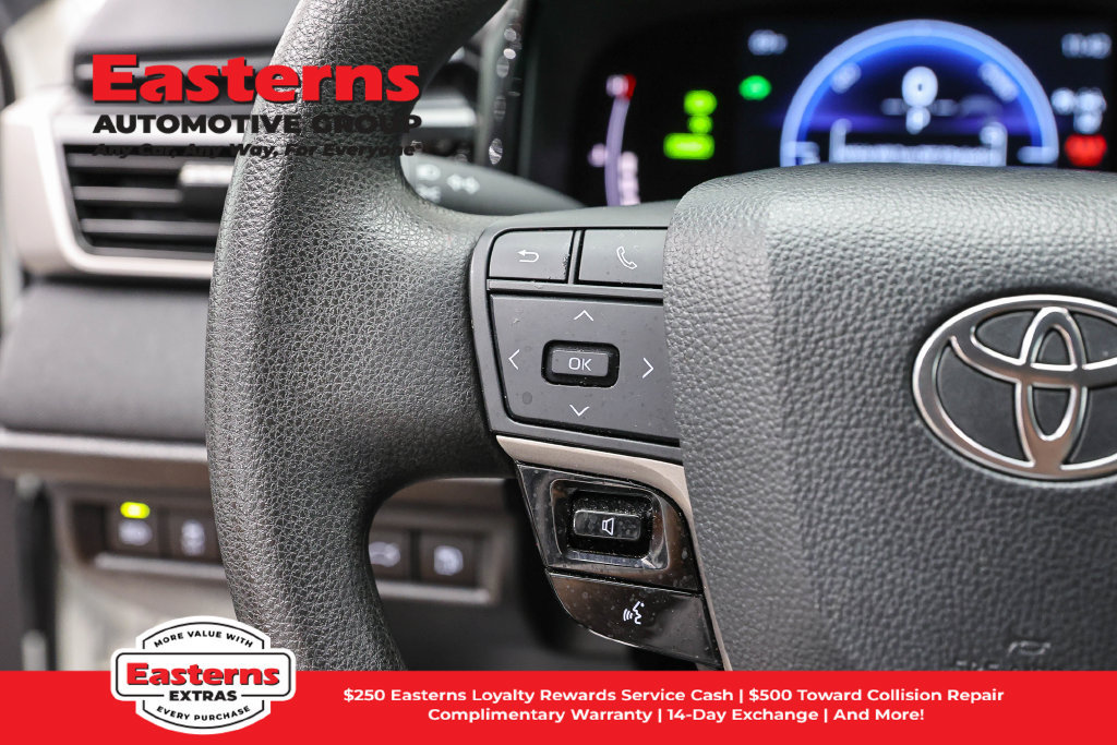 Used 2025 Toyota Camry LE FWD image 16