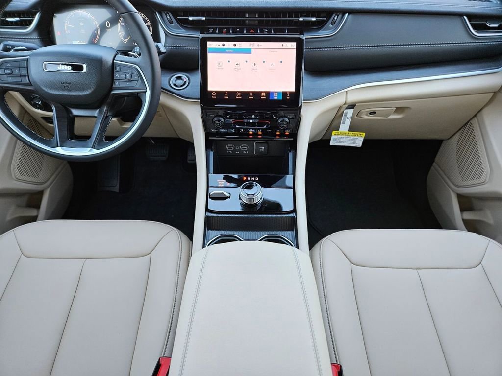 New 2025 Jeep Grand Cherokee Limited image 14