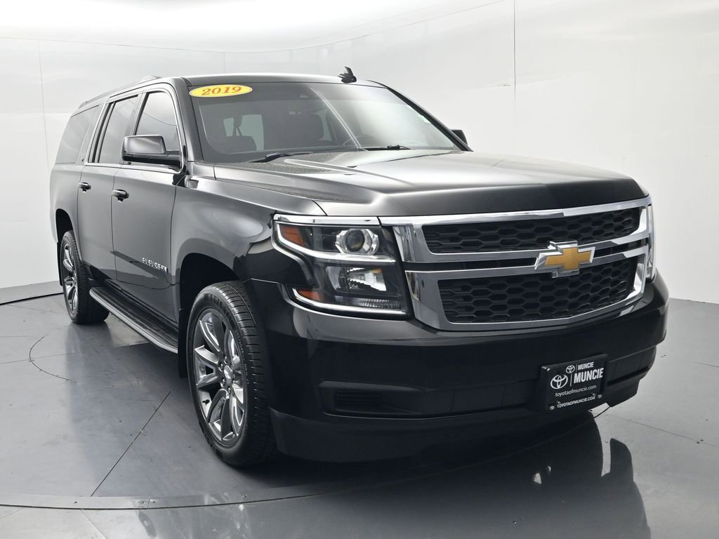 Used 2019 Chevrolet Suburban LT AWD/4WD image 2