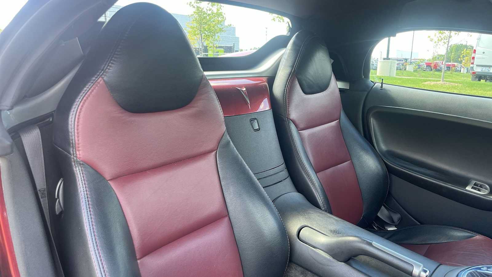 Used 2009 Pontiac Solstice GXP RWD image 28