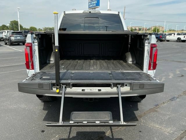 Used 2025 Ford F150 Raptor AWD/4WD image 13