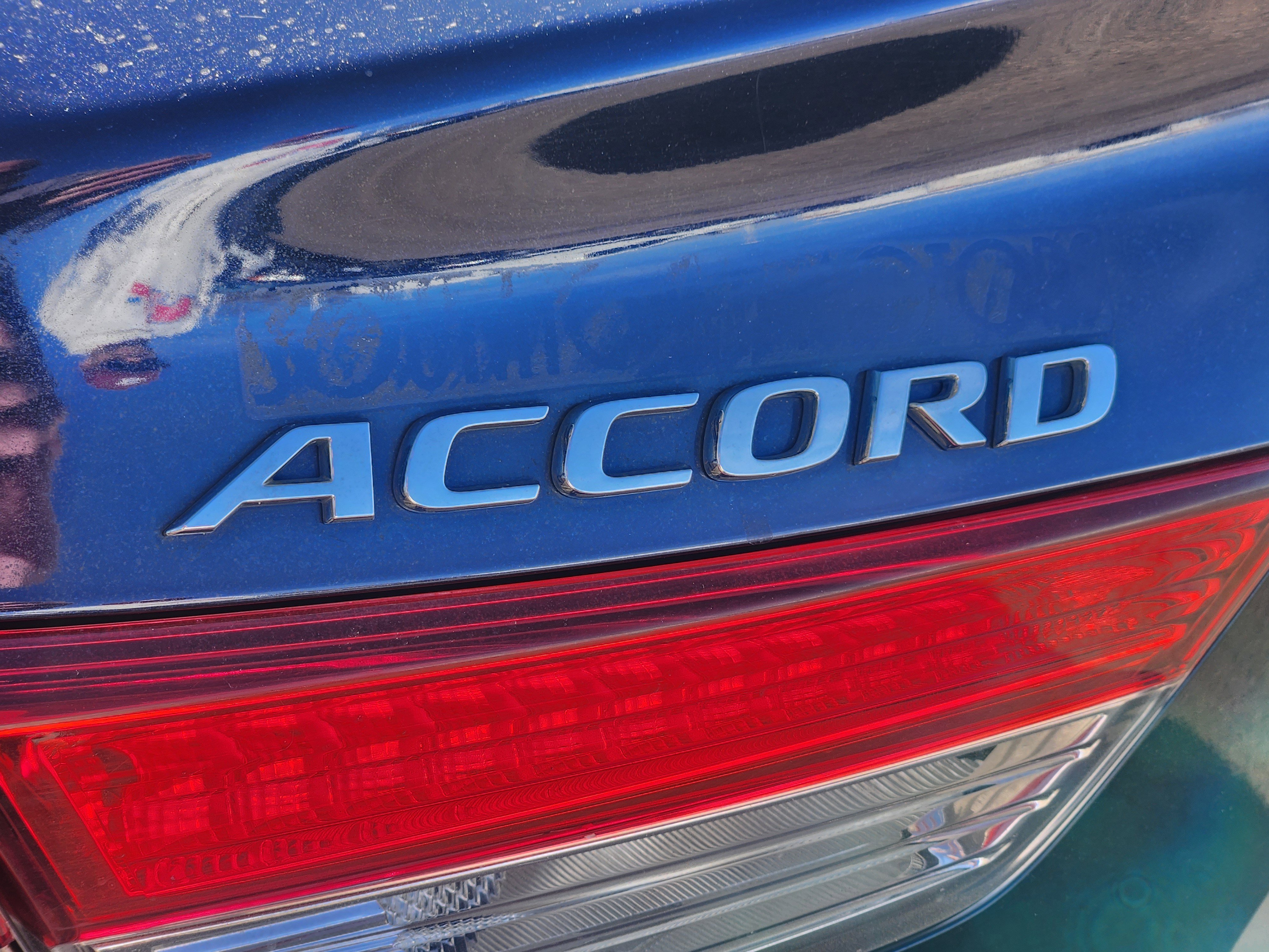 Used 2018 Honda Accord LX image 8