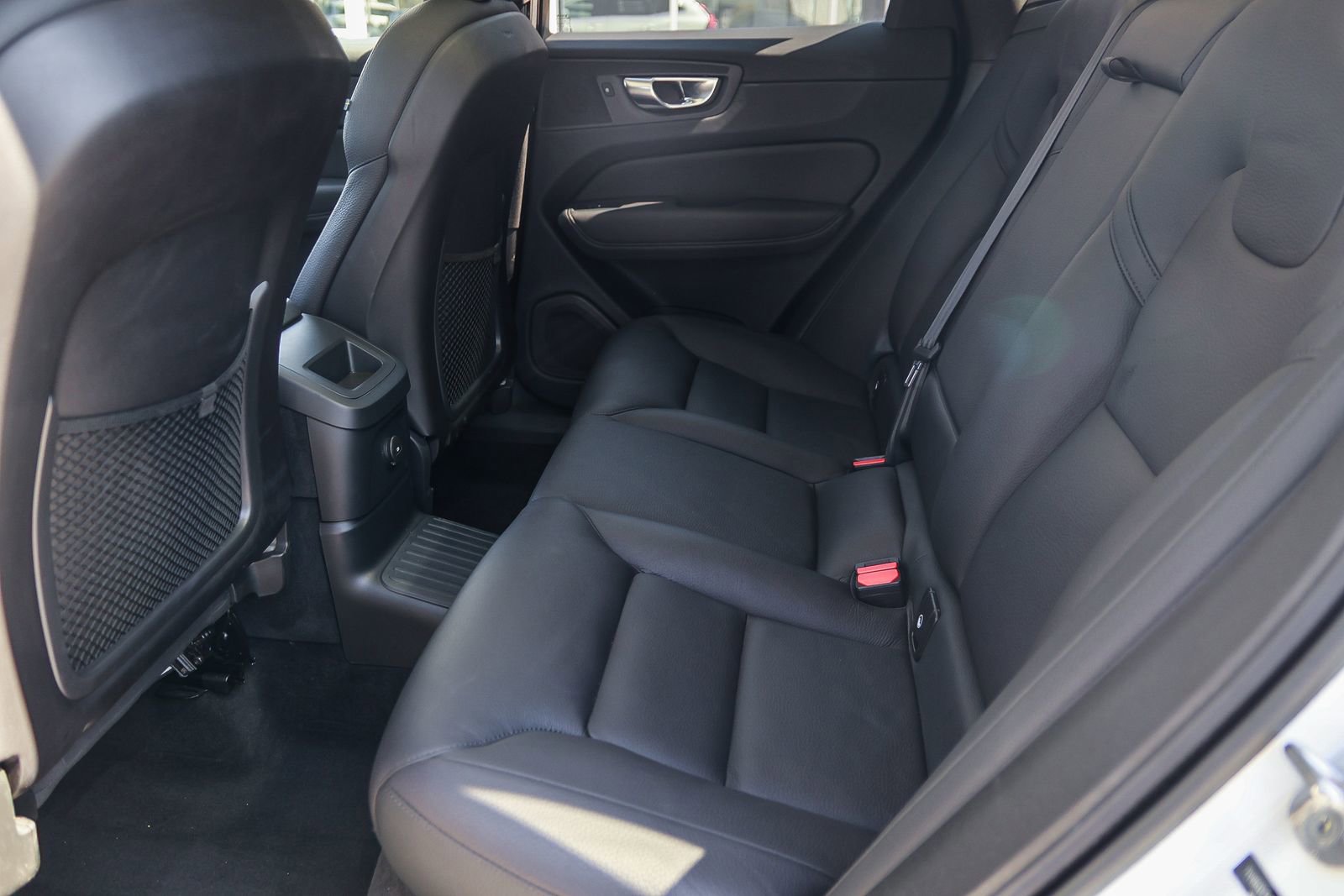 Used 2023 Volvo XC60 T8 Plus w/ Protection Package Premier AWD/4WD image 20