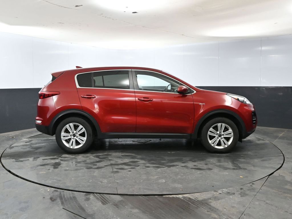 Used 2017 Kia Sportage LX AWD/4WD image 3