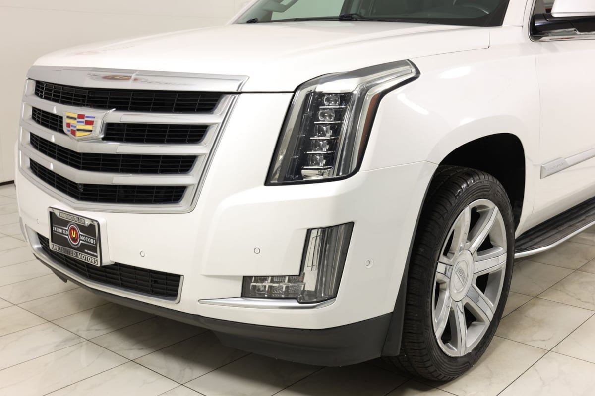 Used 2020 Cadillac Escalade Luxury AWD/4WD image 53