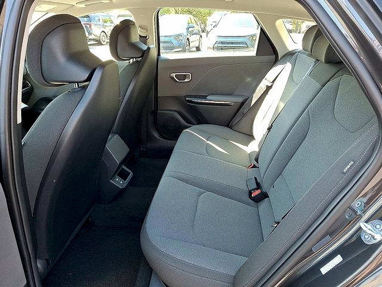 New 2025 Kia K4 LXS image 5