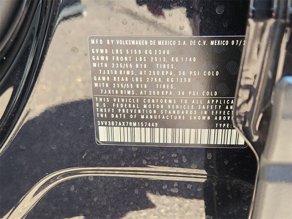 Used 2024 Volkswagen Tiguan SE image 31