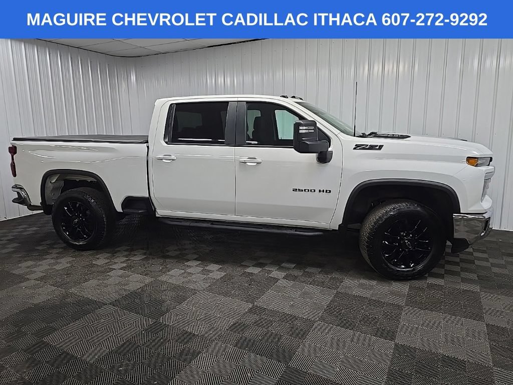 Used 2025 Chevrolet Silverado 2500 LT AWD/4WD image 1