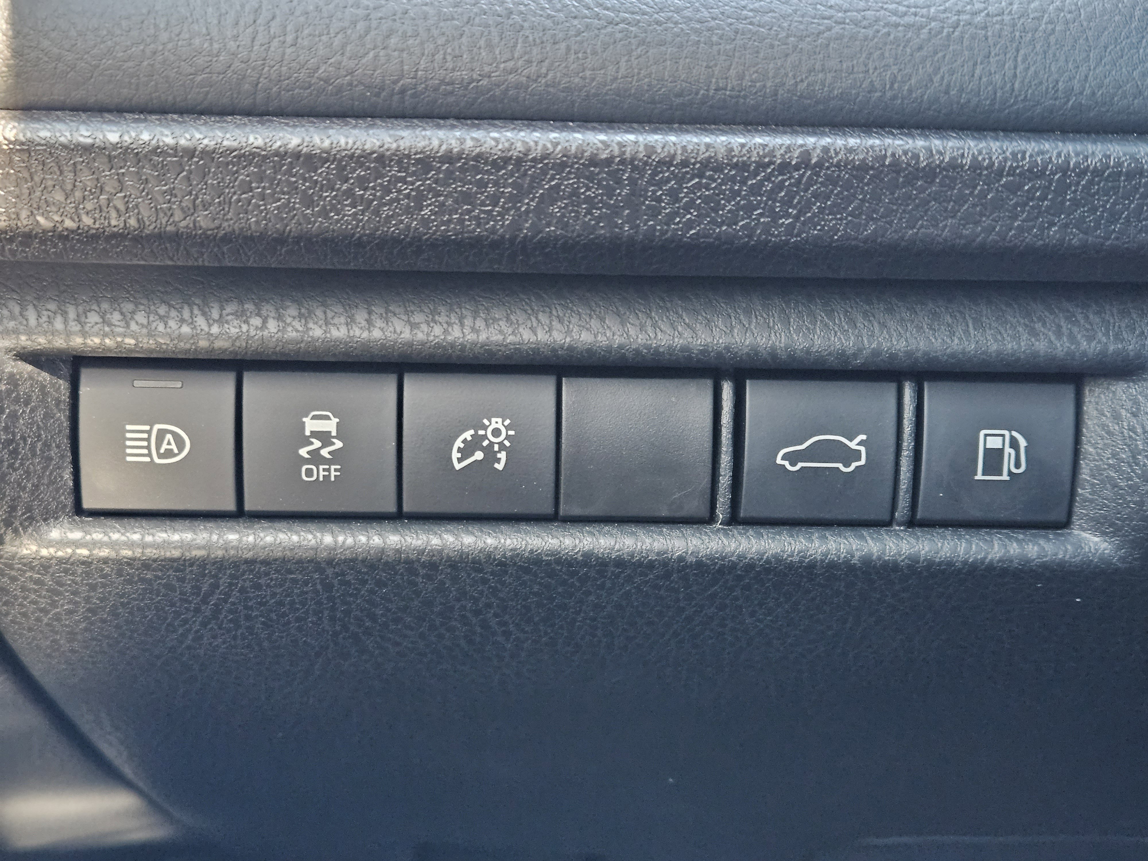 Used 2025 Toyota Camry XSE image 21