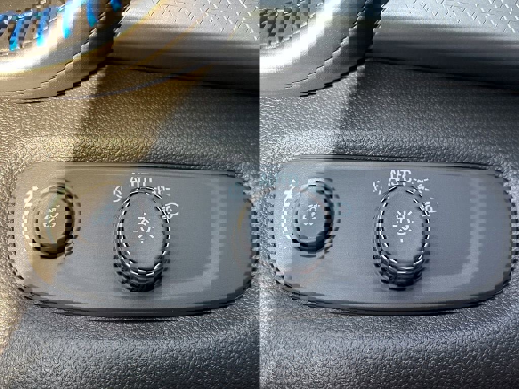 New 2026 Chevrolet Trax LS w/ LS Convenience Package image 20