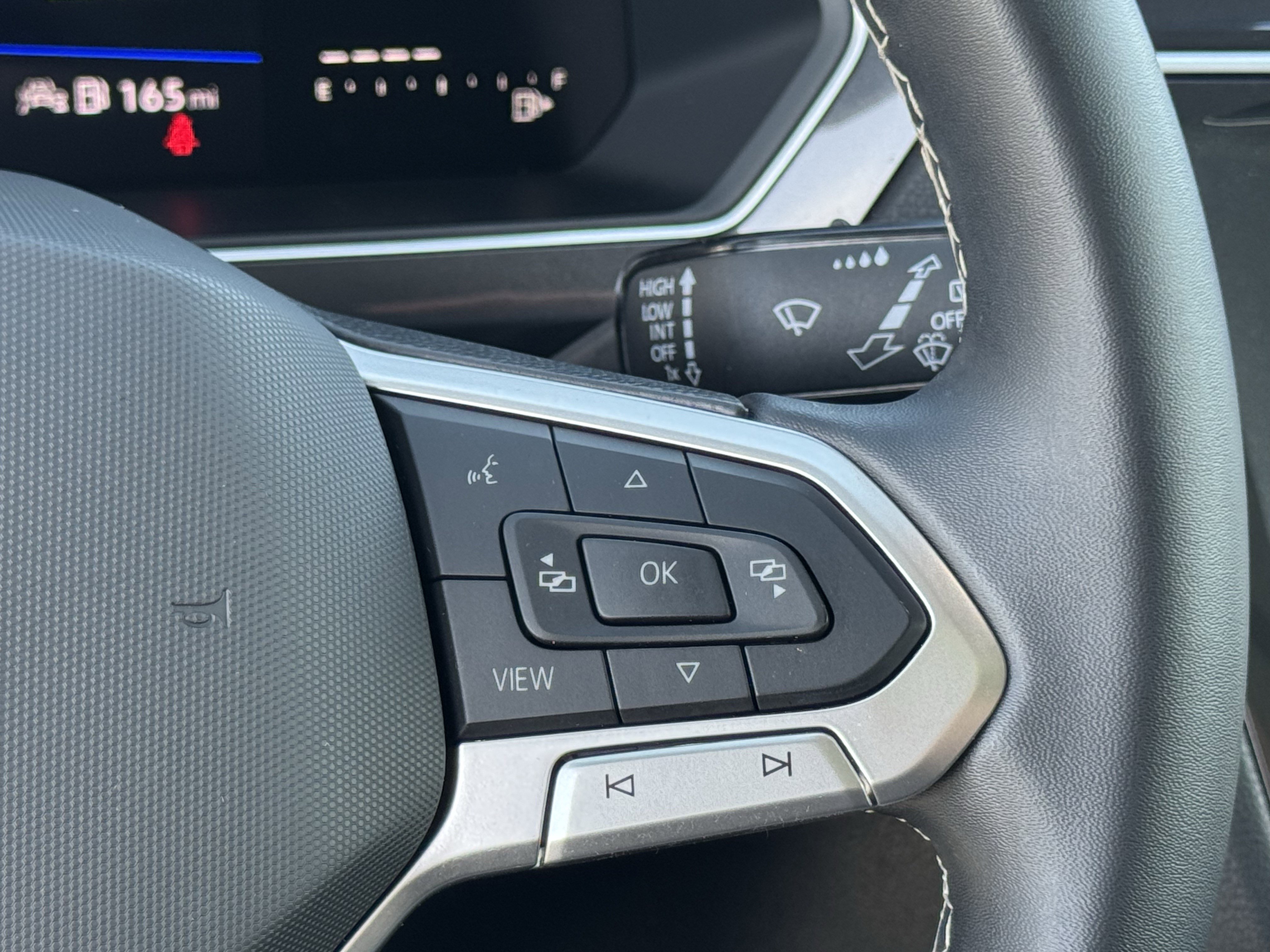 Certified 2023 Volkswagen Tiguan SE w/ Panoramic Sunroof Package image 21