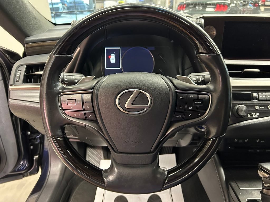Used 2019 Lexus ES 300h w/ Premium Package FWD image 10