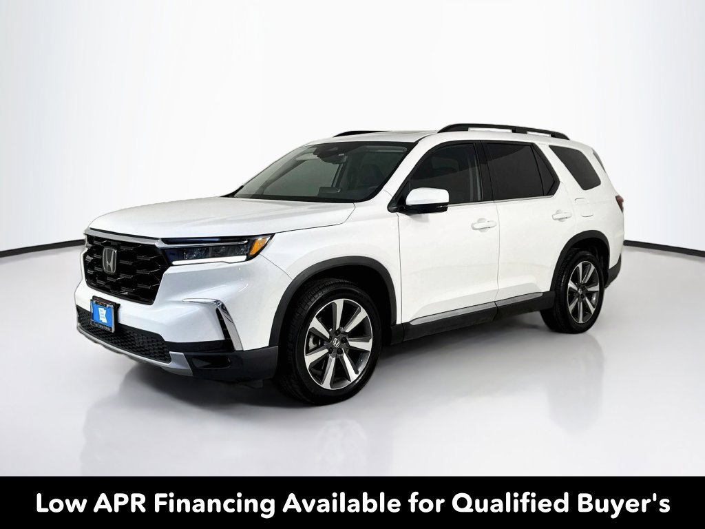 Used 2024 Honda Pilot Touring image 3