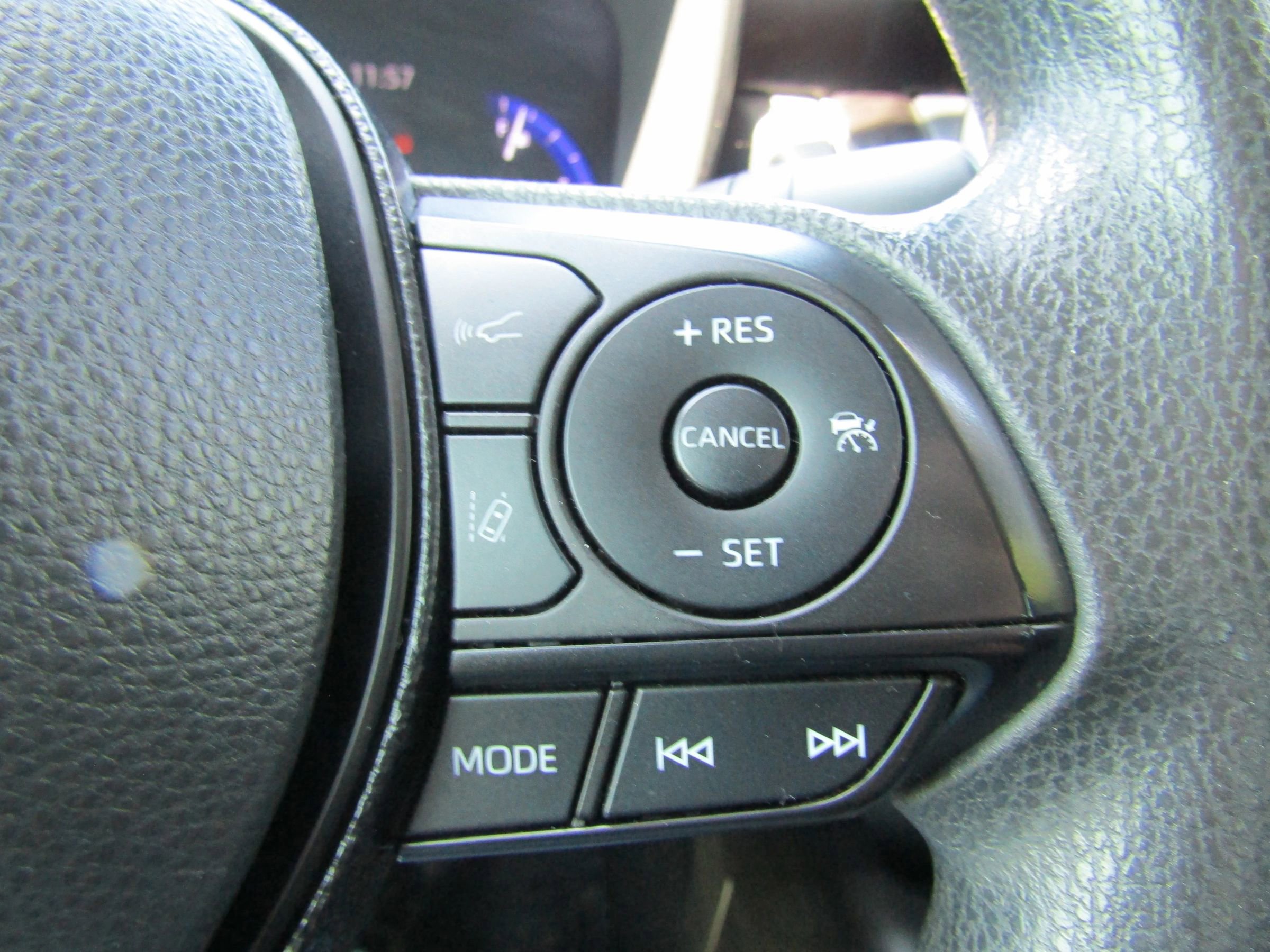 Used 2021 Toyota Corolla LE FWD image 24