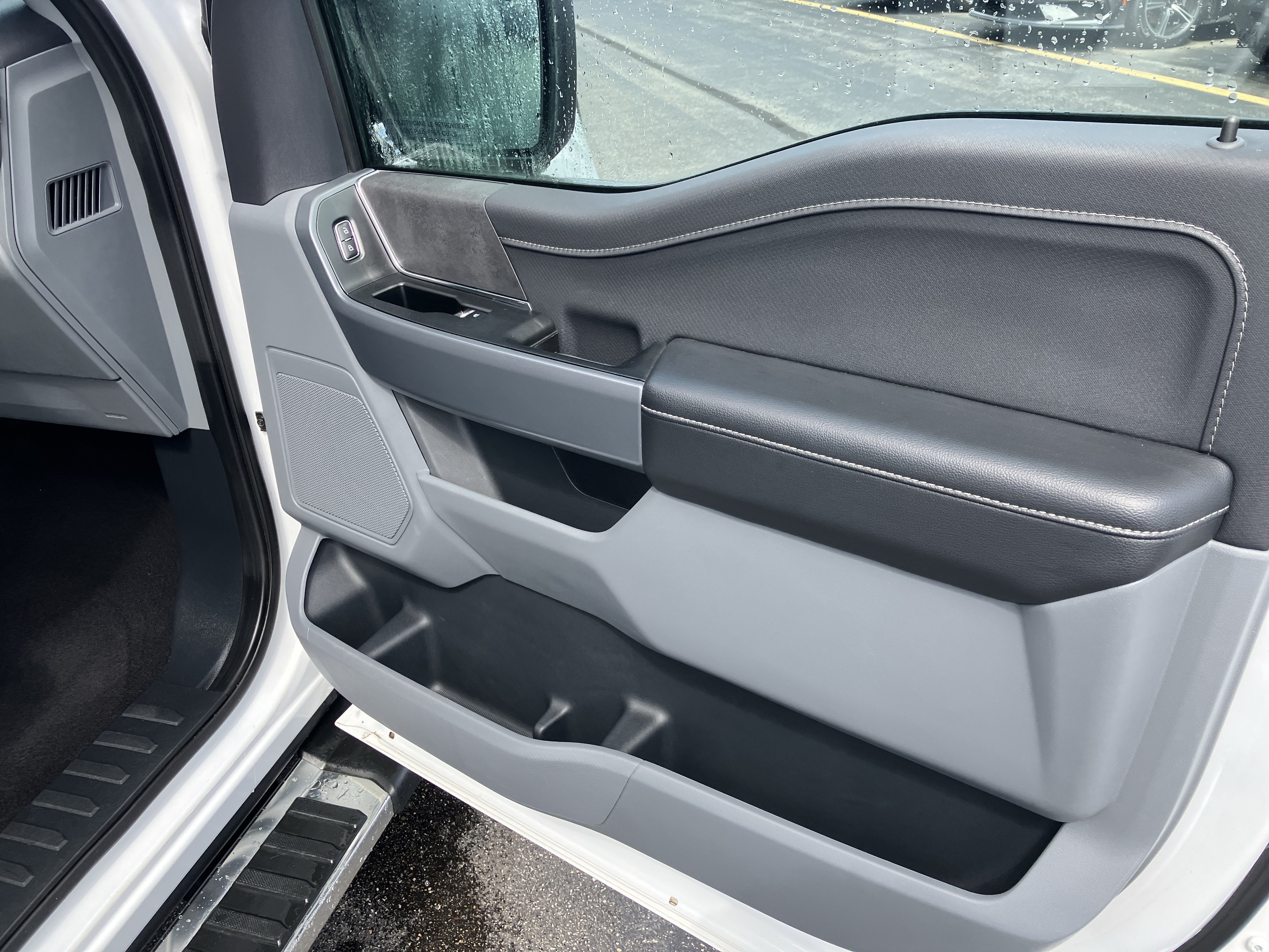 Used 2024 Ford F150 XLT AWD/4WD image 10
