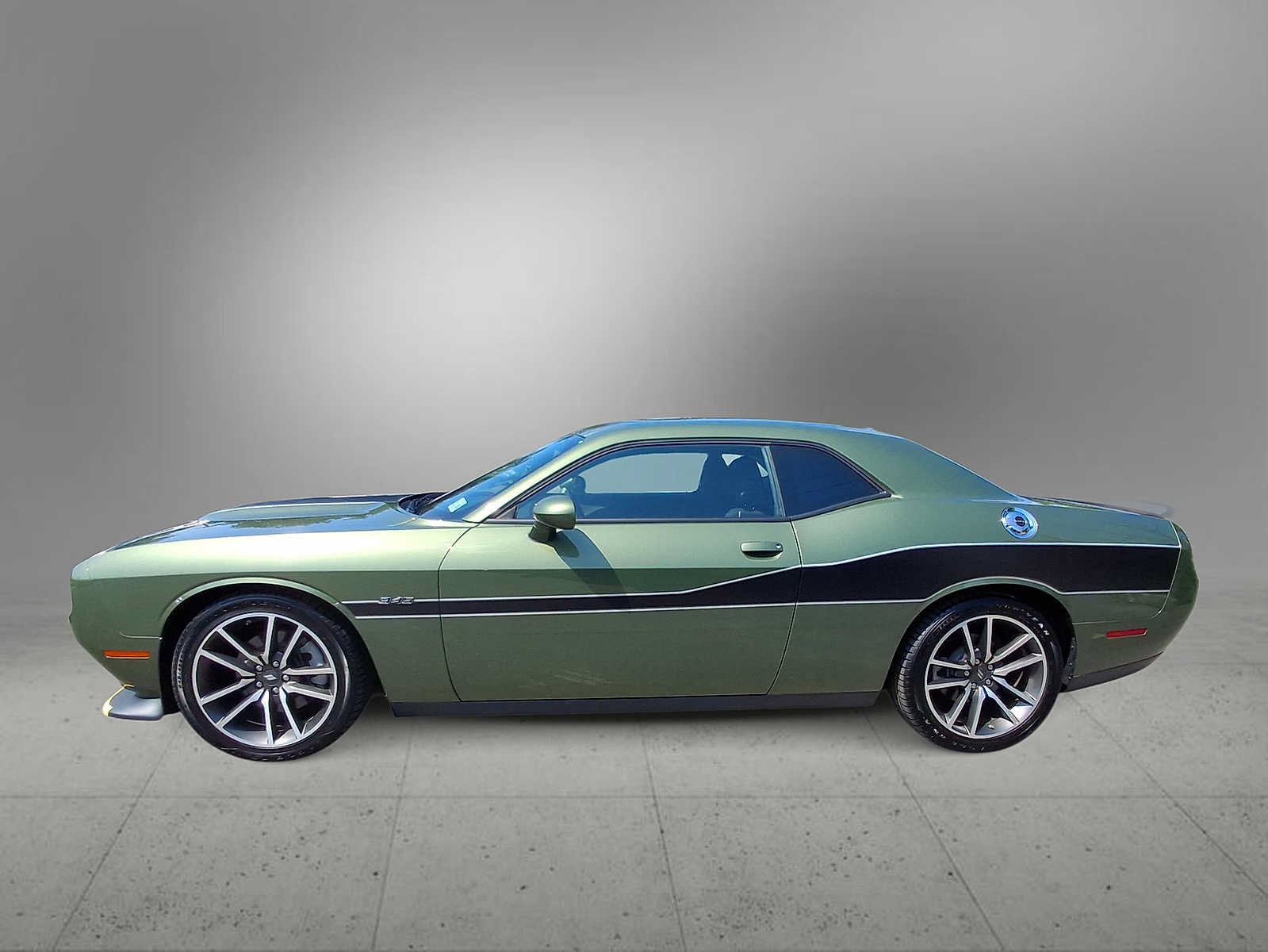 Used 2023 Dodge Challenger R/T RWD image 5