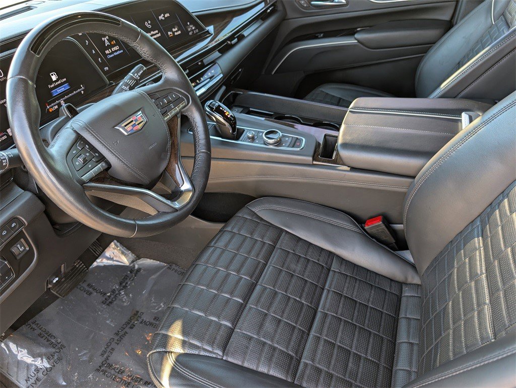 Certified 2022 Cadillac Escalade Sport Platinum w/ Heavy-Duty Trailer Package image 8