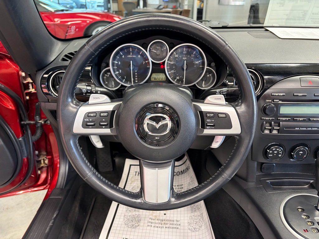 Used 2007 MAZDA MX-5 Miata Touring w/ Appearance Pkg RWD image 10