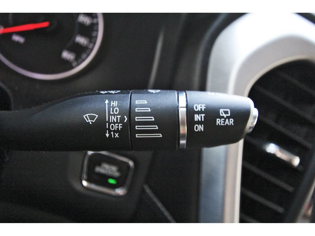 Used 2023 GMC Acadia SLE w/ Driver Convenience Package FWD image 12