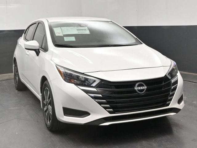 New 2025 Nissan Versa SV w/ Trunk Package FWD image 2