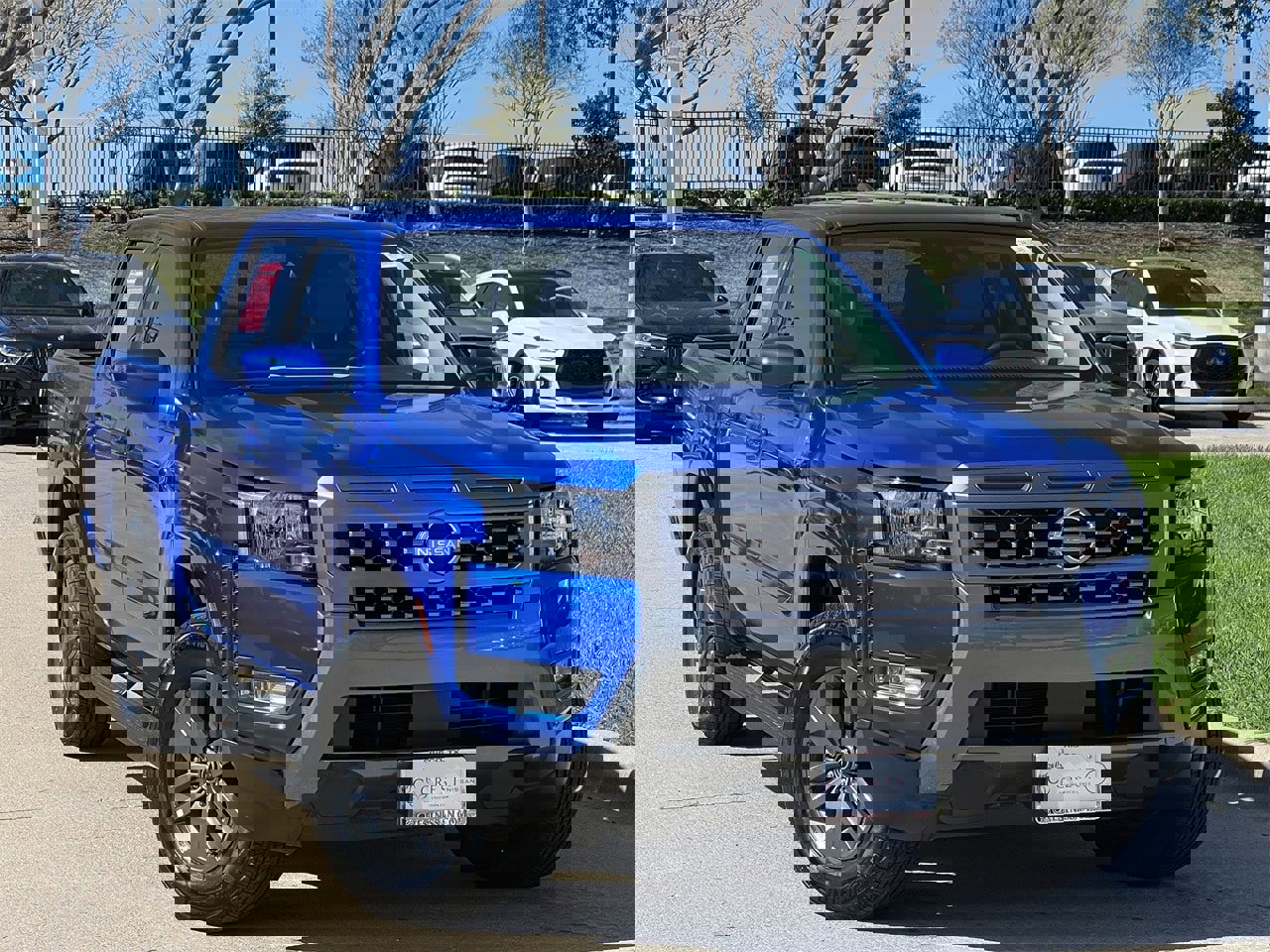 Certified 2025 Nissan Frontier SV w/ SV Convenience Package image 2