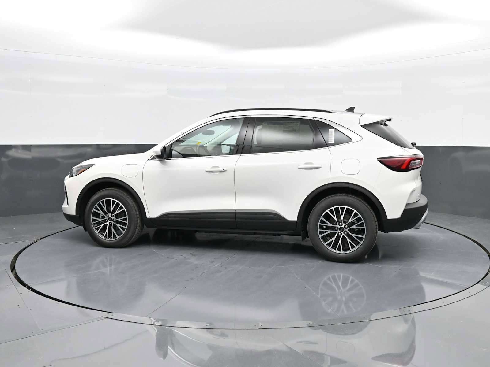 New 2025 Ford Escape SE FWD image 5
