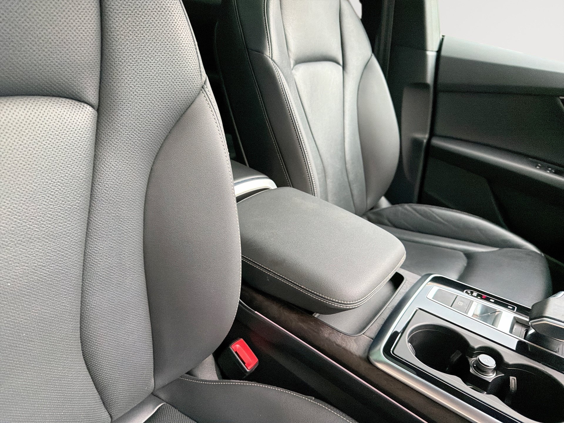 Used 2021 Audi Q8 Premium Plus AWD/4WD image 24