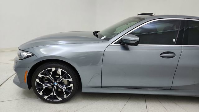 Used 2025 BMW 330i xDrive Sedan image 9