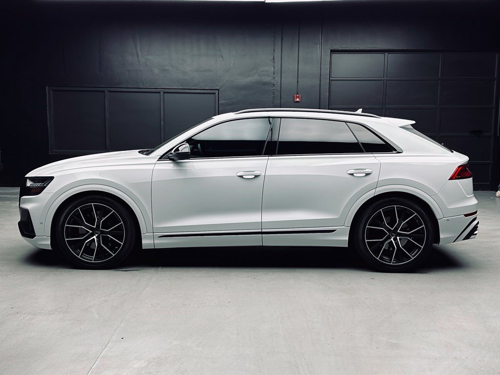 Used 2023 Audi SQ8 Prestige w/ Prestige Package AWD/4WD image 4