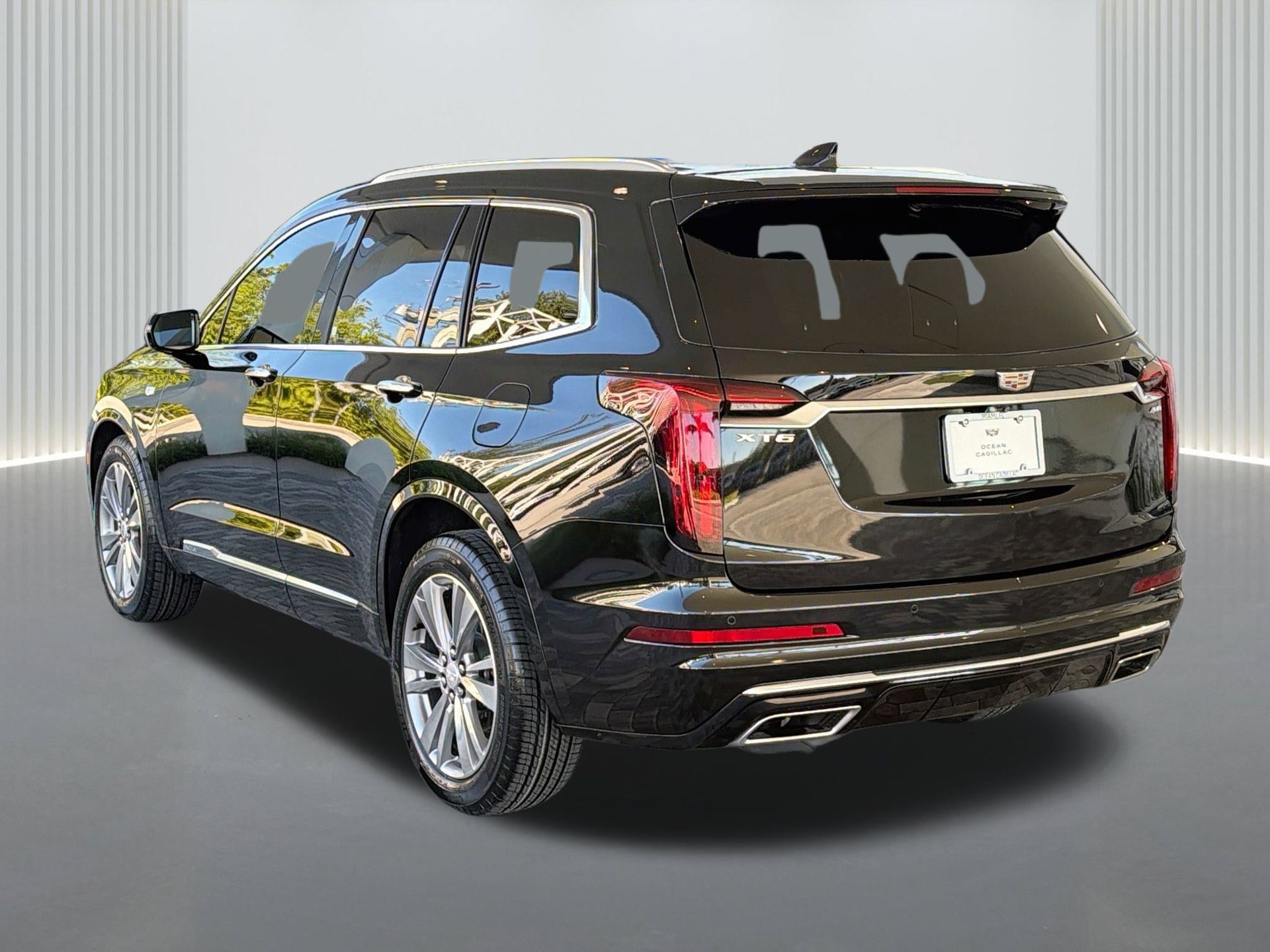 Certified 2024 Cadillac XT6 Premium Luxury FWD image 3