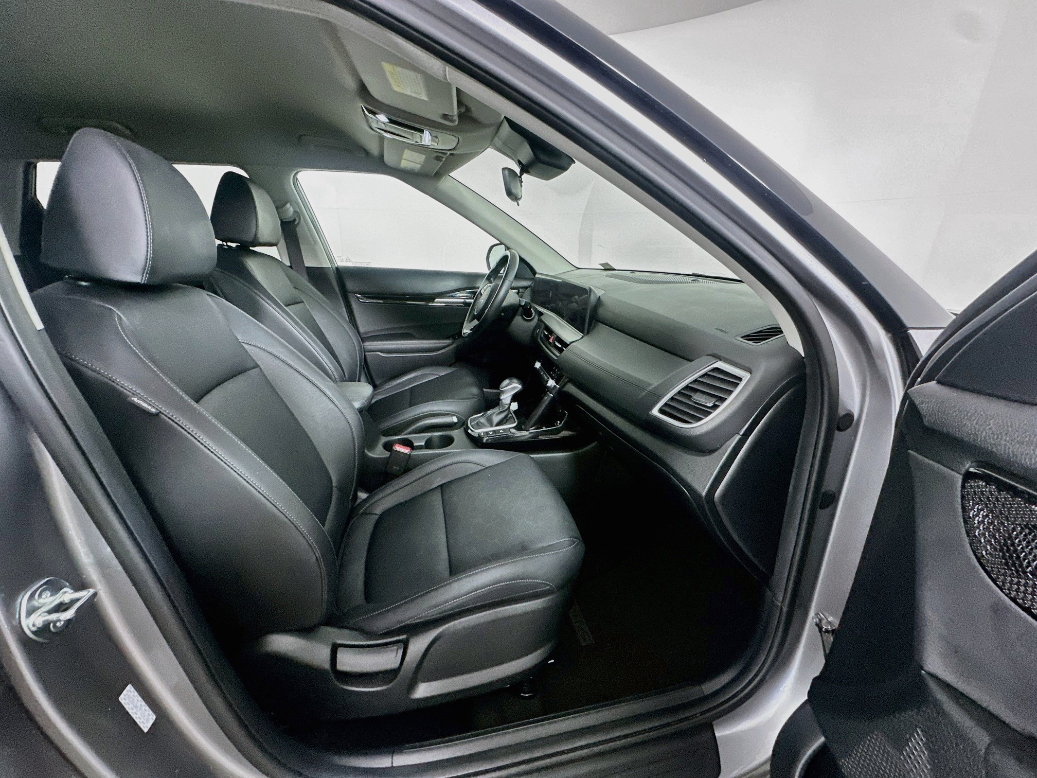 Used 2026 Kia Seltos EX FWD image 30