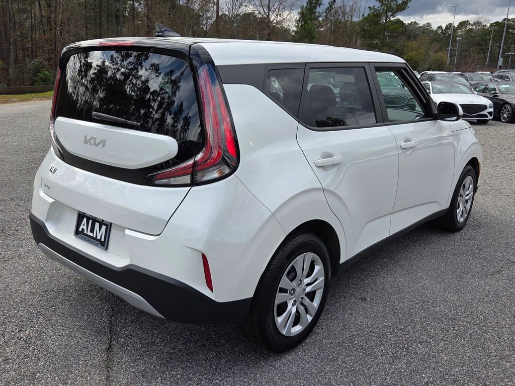 Used 2025 Kia Soul LX image 12