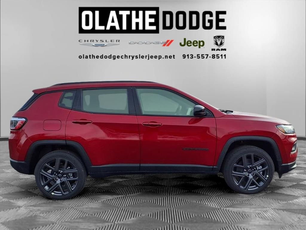 New 2026 Jeep Compass Latitude image 25
