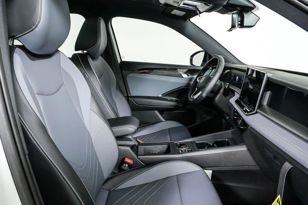 New 2026 Volkswagen Tiguan SE R-Line FWD image 25