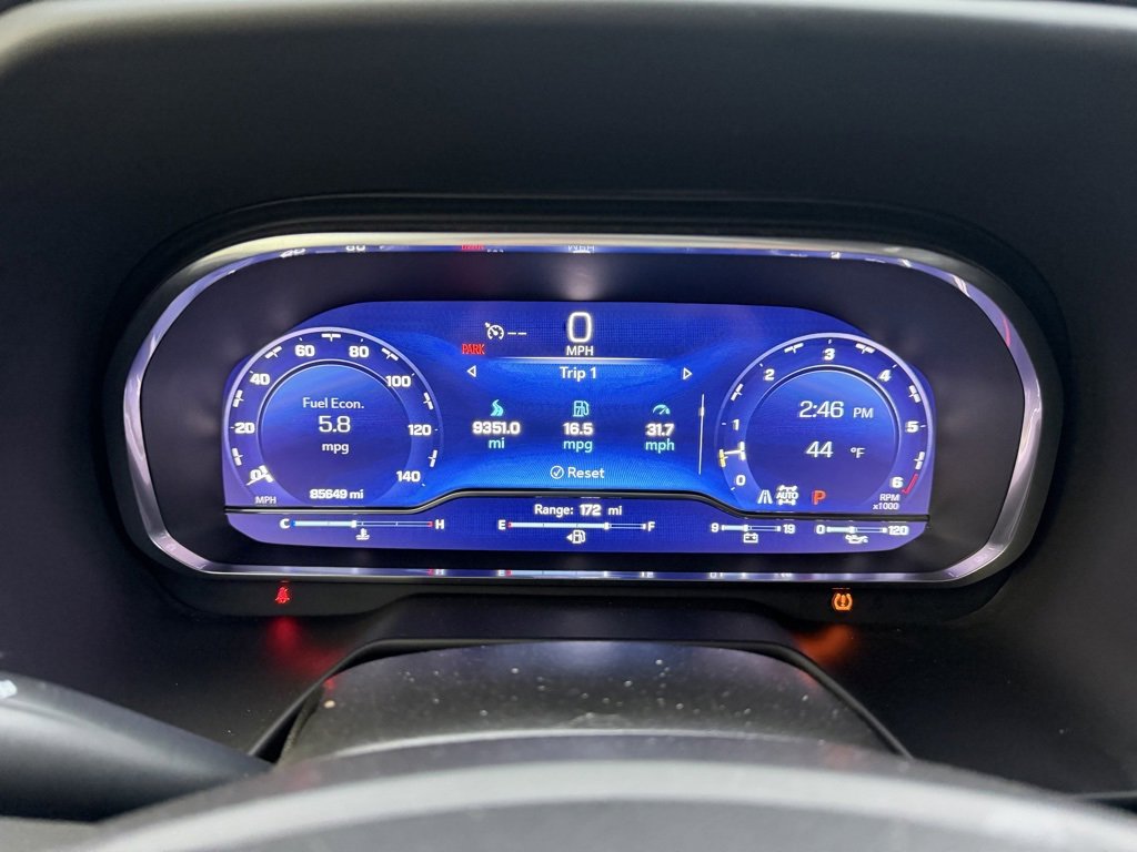 Used 2023 Chevrolet Suburban Premier image 21