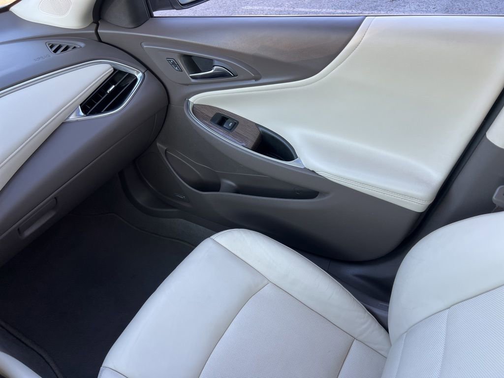 Used 2024 Chevrolet Malibu LT image 29