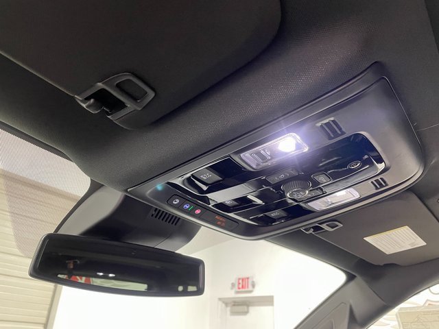 New 2026 Chevrolet Suburban Z71 w/ Comfort Package image 18