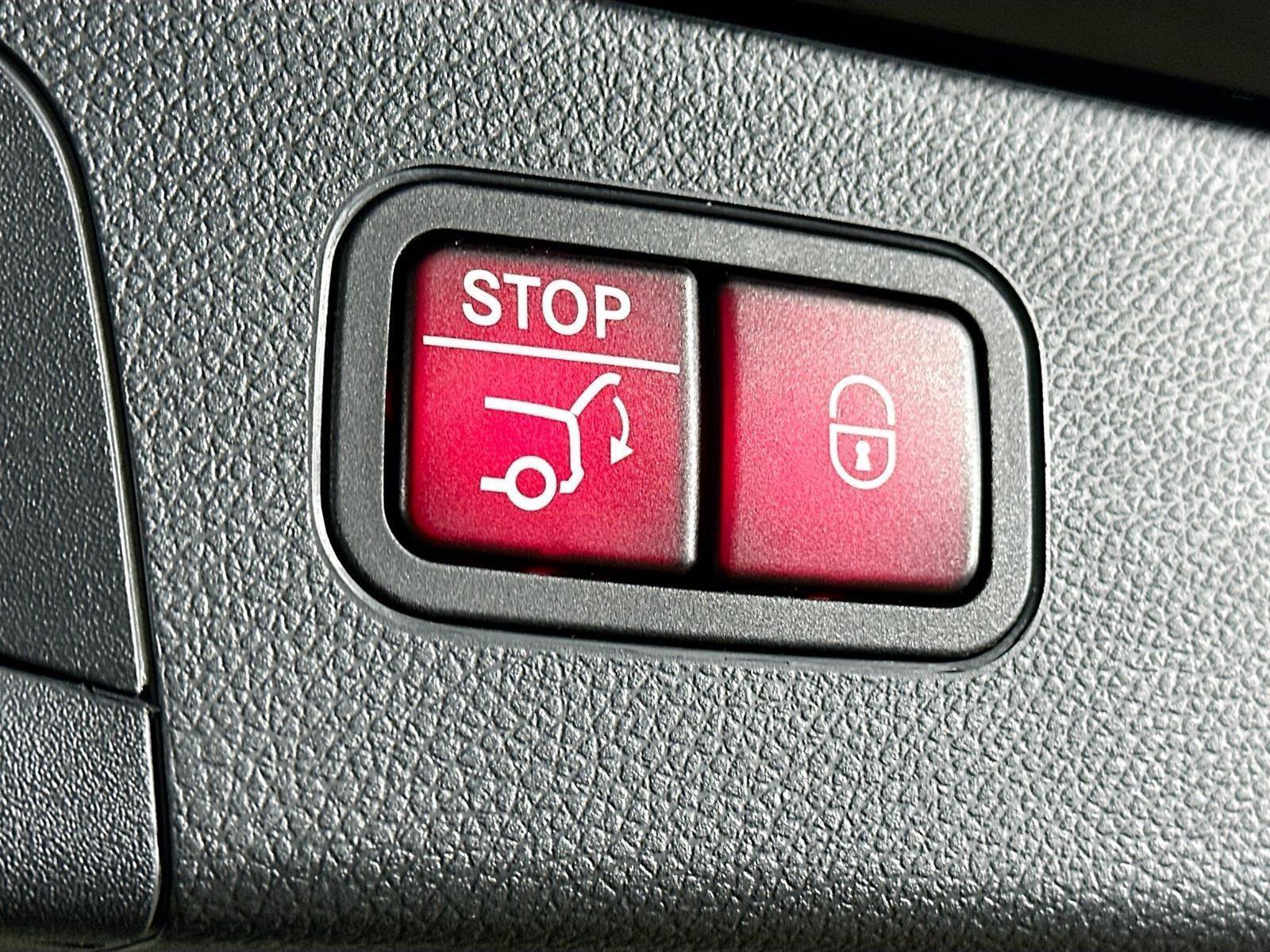 Certified 2022 Mercedes-Benz GLC 300 4MATIC image 35