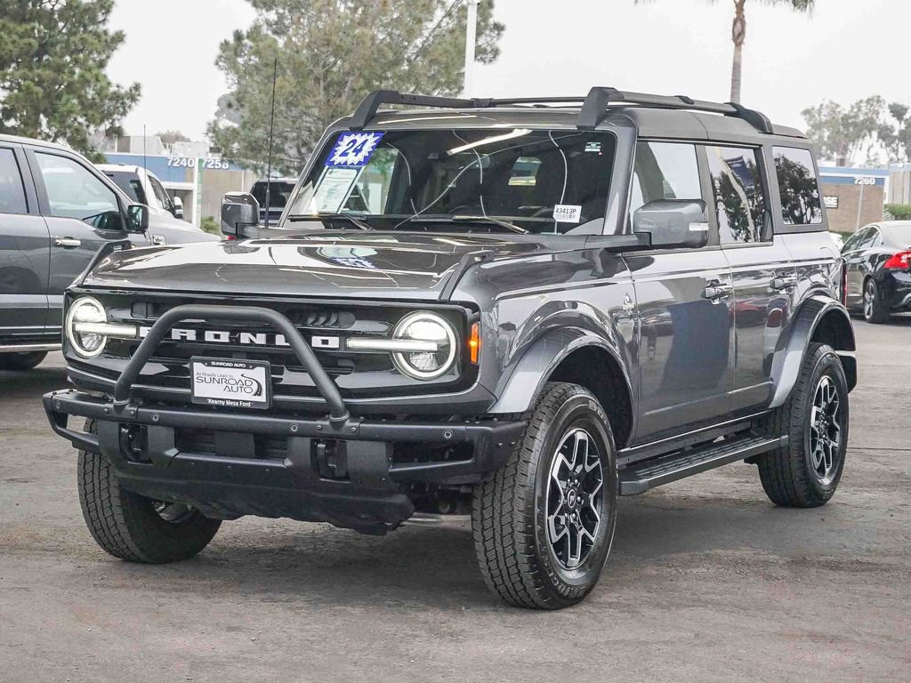 Used 2024 Ford Bronco Outer Banks image 4