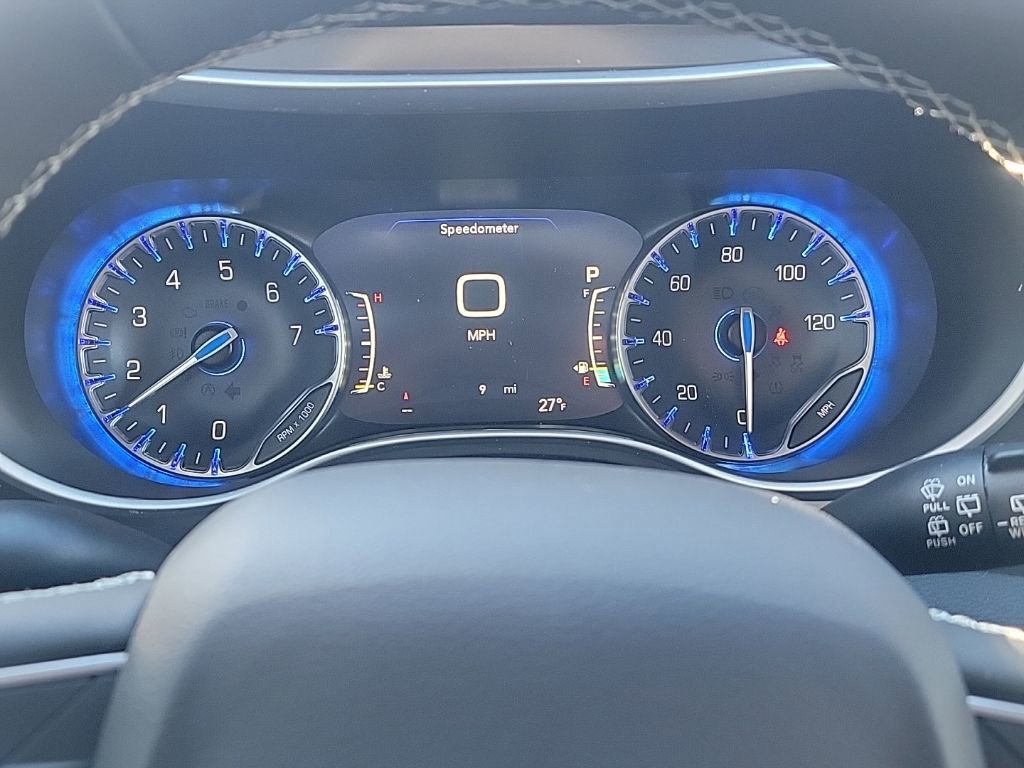 New 2026 Chrysler Pacifica Select image 12