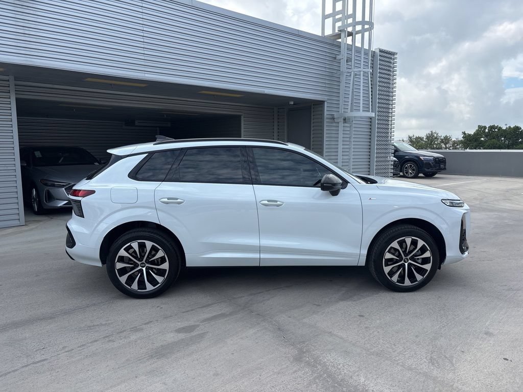 New 2026 Audi Q3 quattro 2.0T AWD/4WD image 4