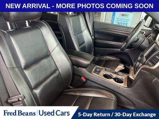 Used 2017 Jeep Grand Cherokee Limited AWD/4WD image 6
