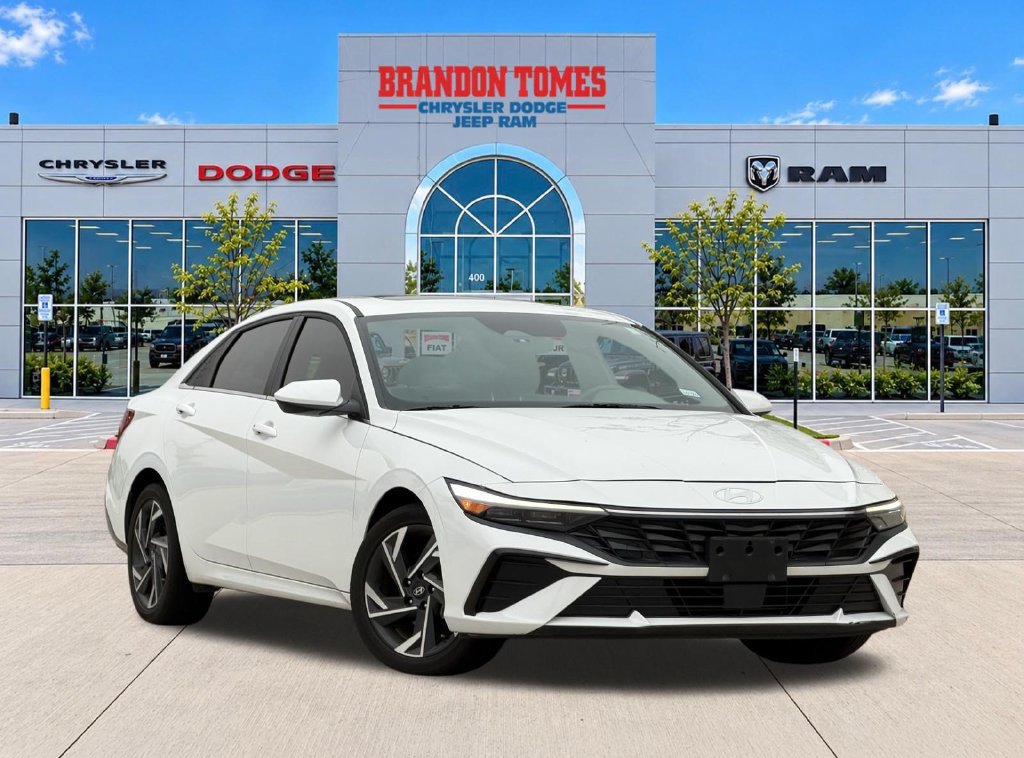 Used 2024 Hyundai Elantra SEL w/ Convenience Package FWD image 1